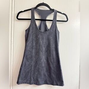 Lululemon tank size 4